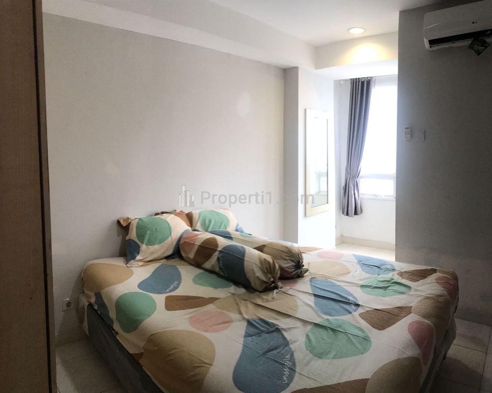 Disewakan Apartemen Cinere Bellevue Suites Tower A Lantai 15 Tipe Studio Semi Furnished View Kolam Renang