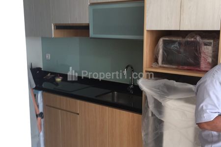 Jual Apartemen Menteng Park Tower Diamond Lantai Tinggi - Studio Semi Furnished