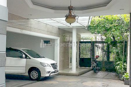 Disewakan Rumah di Area Cipete Jakarta Selatan STD366