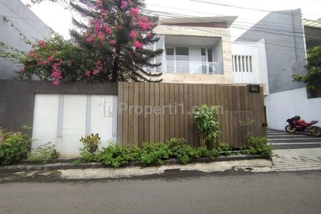 Dijual Rumah Jalan Benda Kemang, Mampang Prapatan, Jakarta Selatan