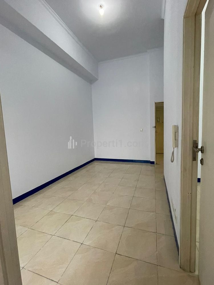 Sewa Tahunan Apartemen Seasons City 2 Kamar Unfurnished, dekat Grogol Jakarta Barat