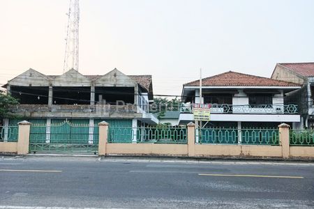 Rumah Dijual Pinggir Jalan Raya Anyer Dekat Pantai Anyer, Pantai Pasir Putih, Pantai Green Garden, Pasar Anyer Cocok Untuk Villa Atau Komersil