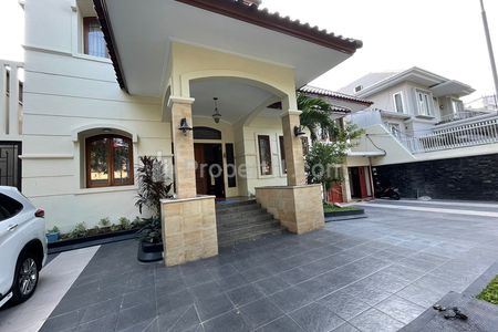 Disewakan Rumah 3 Lantai di Darmawangsa Kebayoran Baru Jakarta Selatan, Luas Tanah 500m2