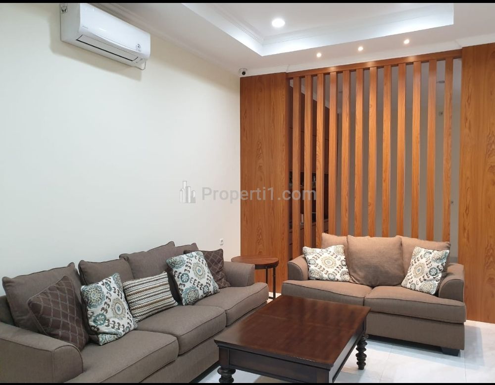 Dijual Rumah Mewah Siap Huni 3 Lantai, Bisa Semi/Fully Furnished, Bebas Banjir di Pulomas Jakarta Timur
