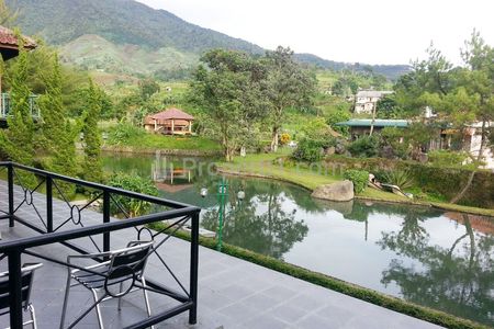 Sewa Villa di Puncak Sebelum Kota Bunga Hanjawar View Danau dan Pegunungan Fasilitas Lengkap Ada Swimming Pool