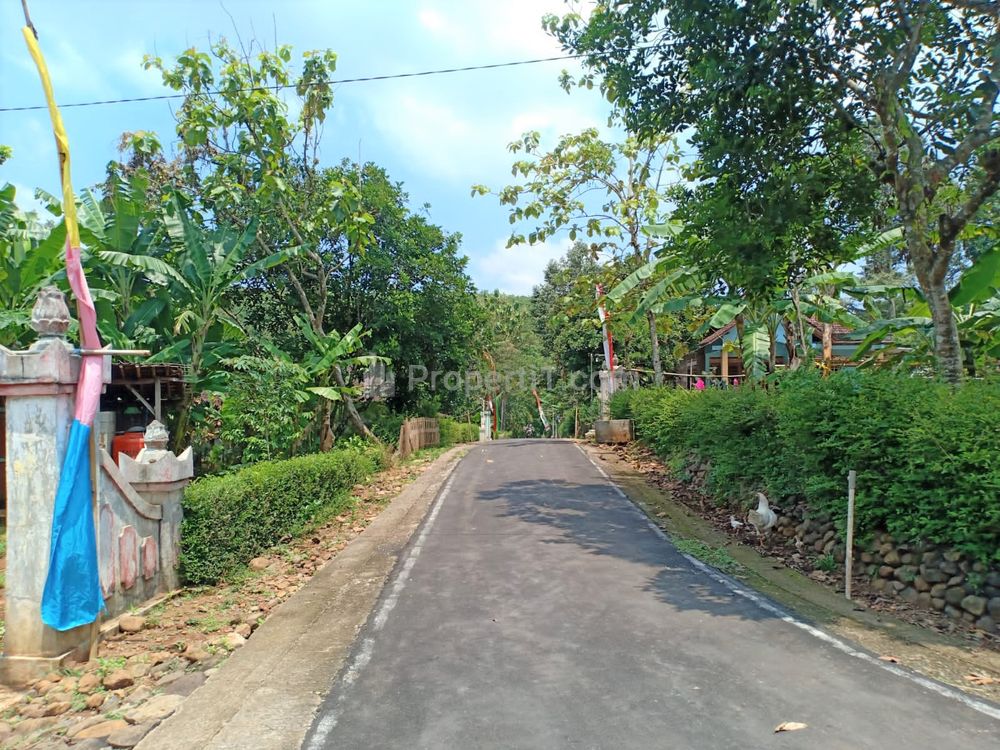 Dijual Tanah Luas 225m2 Siap Dibangun di Mojogedang Karanganyar Jawa Tengah, Harga 125 Juta