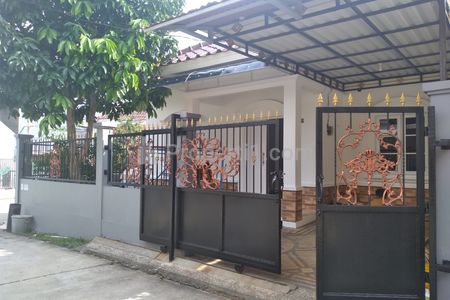 Rumah Hook Disewakan Lokasi Strategis di Limo Cinere Depok - 2 Kamar, Hadap Utara