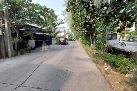Dijual Cepat Rumah 2 Lantai Siap Huni di Kelapa Gading Jakarta Utara, Luas Tanah 250 m2, 5+1 Kamar Tidur