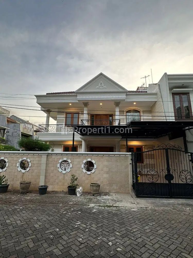 Dijual Murah BU Rumah 3 Lantai di Citra Garden 3 Kalideres Jakarta Barat - Harga NEGO, Baru Direnovasi