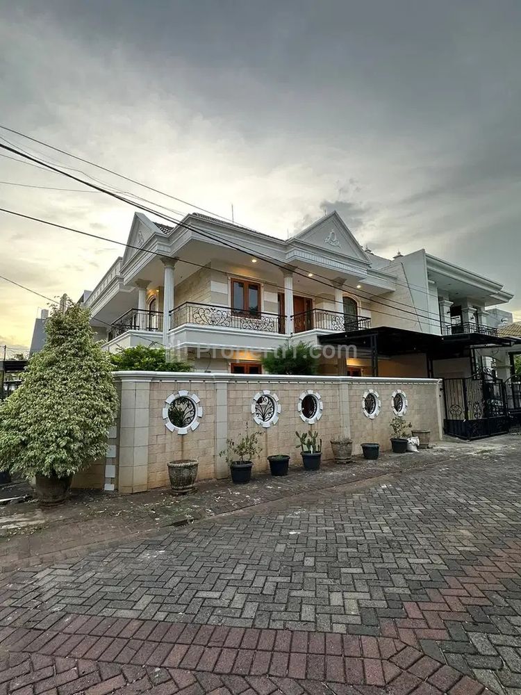 Dijual Murah BU Rumah 3 Lantai di Citra Garden 3 Kalideres Jakarta Barat - Harga NEGO, Baru Direnovasi