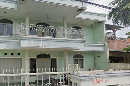 Dijual Rumah 2 Lantai Kosong Siap Huni Lokasi di Kebayoran Baru Jakarta Selatan, Luas Tanah 240 m2