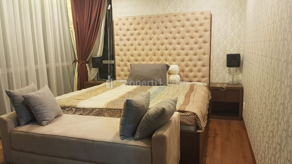 Apartemen Kemang Village Dijual - 2+1 Kamar Full Furnished Luas 142m2