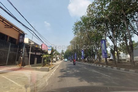 Dijual Ruang Usaha / Ruko 2 Lantai Strategis di Kelapa Gading Jakarta Utara, Luas Tanah 440m2, Luas Bangunan 300m2, Hadap Selatan