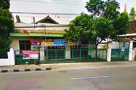 Jual Rumah + Perabot + Ruko LT 625m2 LB 550m2 di Pinggir Jalan Nasional Jogja-Wates Km 4 Sleman Yogyakarta, Cocok untuk Tempat Tinggal dan Usaha