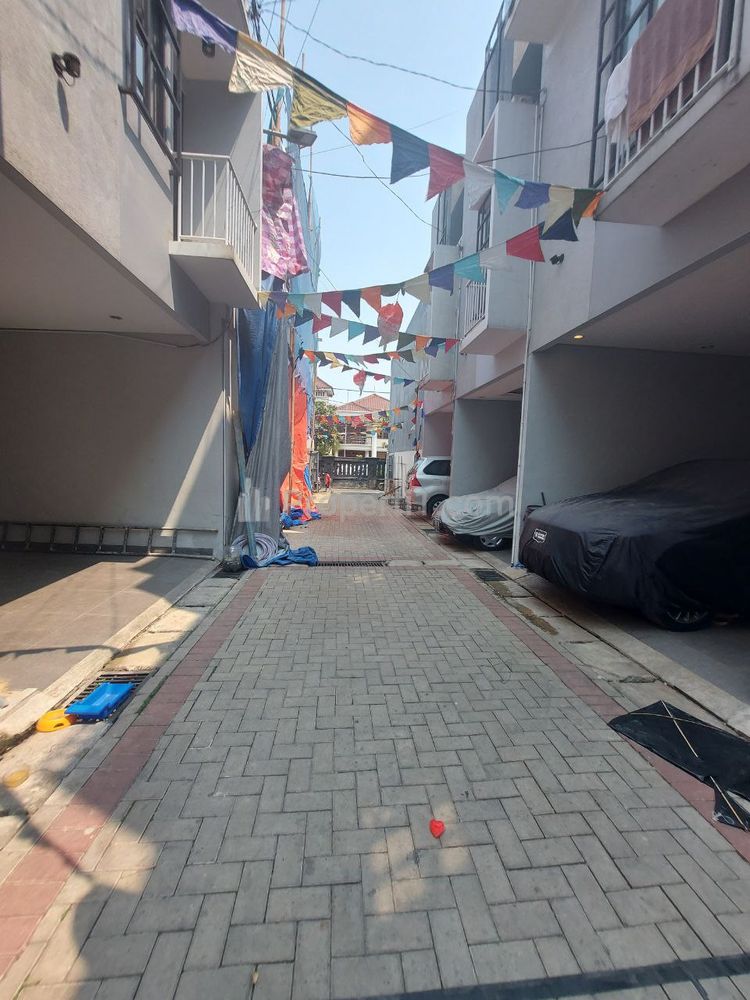 Jual Rumah Second 2 Kamar Siap Huni di Rawa Belong Palmerah Jakarta Barat