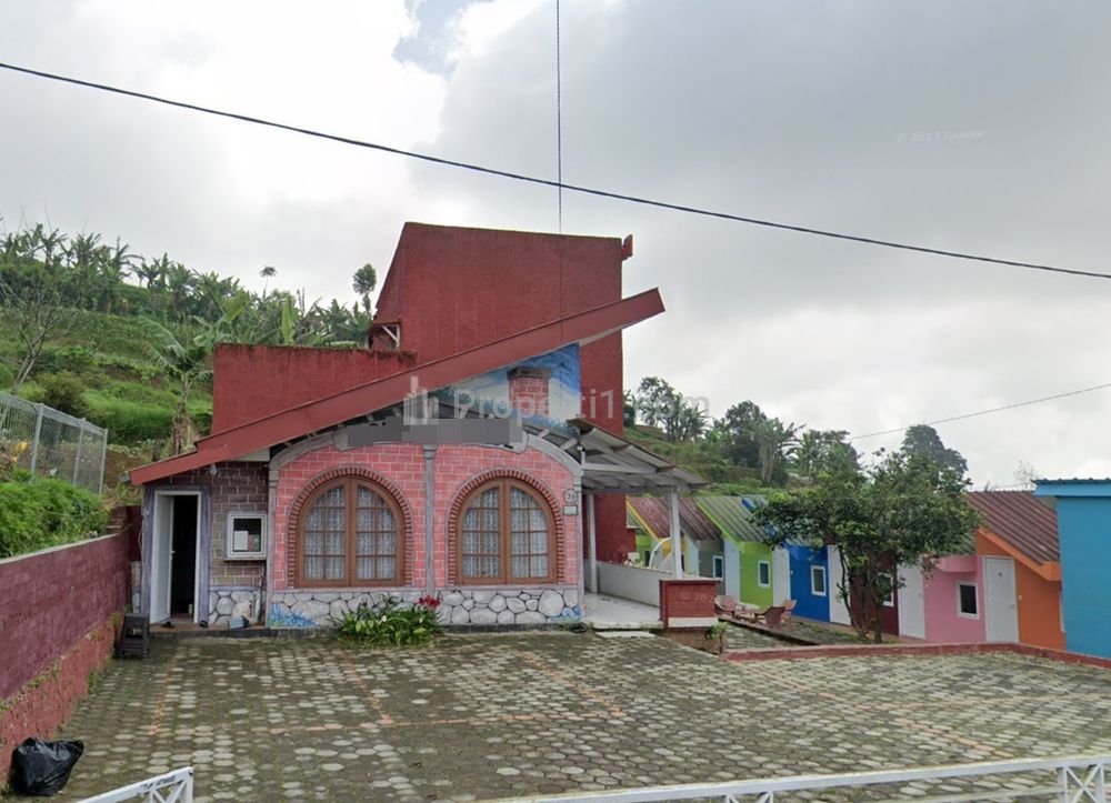 Dijual Hotel Villa di Sukatani Kabupaten Cianjur - Sudah SHM