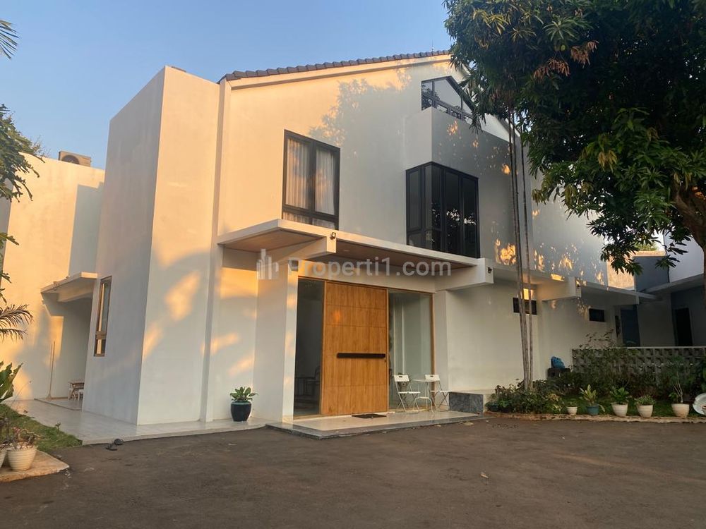 Jual Rumah Brand New Nuansa Bali Private Pool di Bintaro Jakarta Selatan