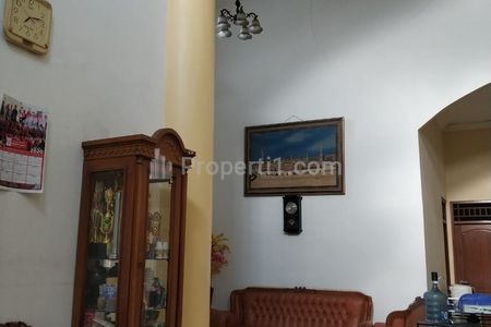 Dijual Rumah 2 Lantai 5 Kamar Strategis di Rangkapan Jaya Baru Depok