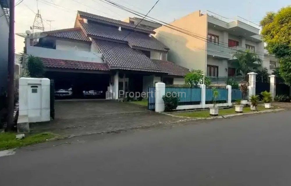 Jual Rumah Lama Sangat Bagus di Cikatomas Kota Jakarta Selatan