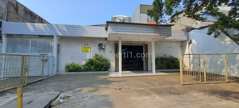 Jual/Sewa Gudang dan Tanah di Palmerah Jakarta Barat, Luas Tanah 1100m2, Luas Bangunan 800m2