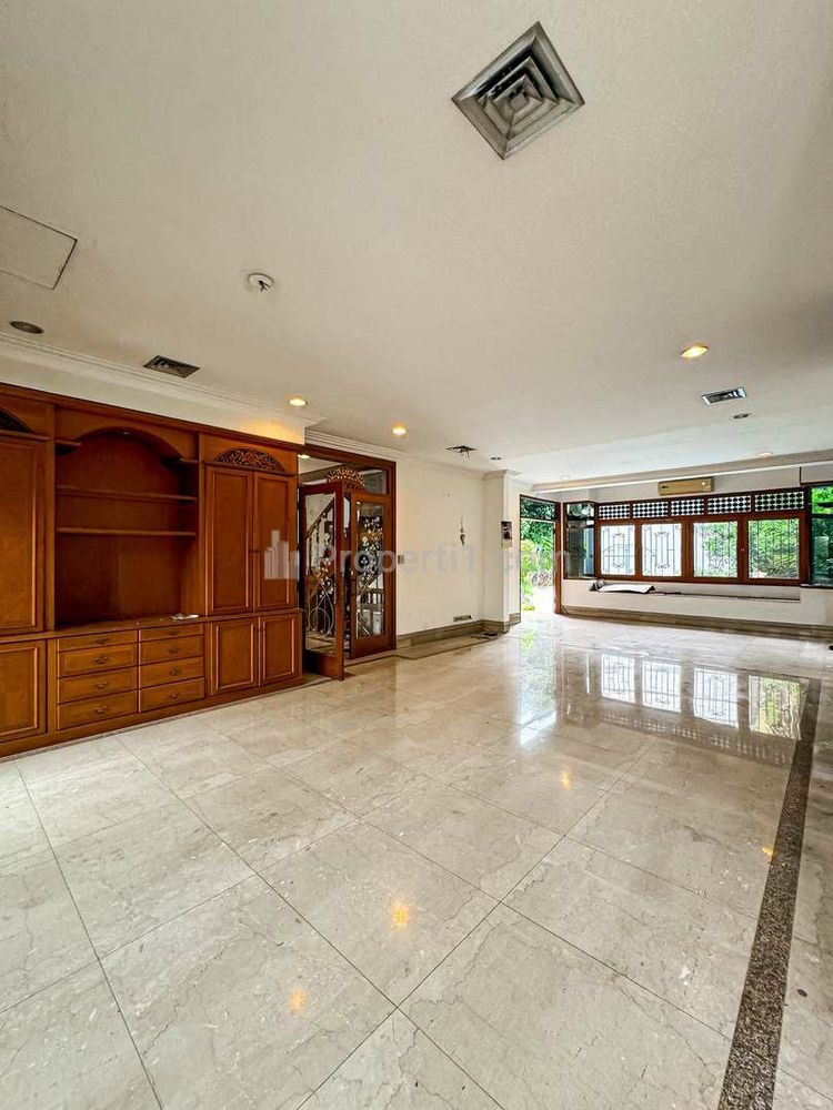 Dijual Cepat Rumah Mewah di Bukit Golf Pondok Indah Jakarta Selatan