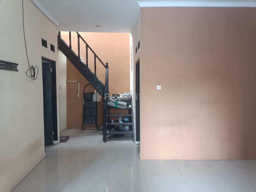 Jual Rumah 2 Lantai Siap Huni dalam Komplek di Bintara Jaya Bekasi Barat