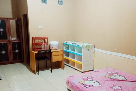 Sewa Kost Putri dekat STAN Bintaro, Bintaro Plaza, Lotte Mart Bintaro, Taman Menteng Bintaro, RS Mitra Keluarga Bintaro, Stasiun Pondok Ranji