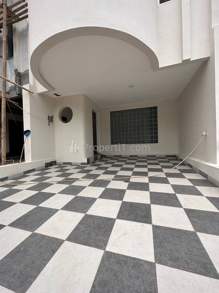 Townhouse Dijual 4 Lantai di Pondok Kelapa Duren Sawit Jakarta Timur