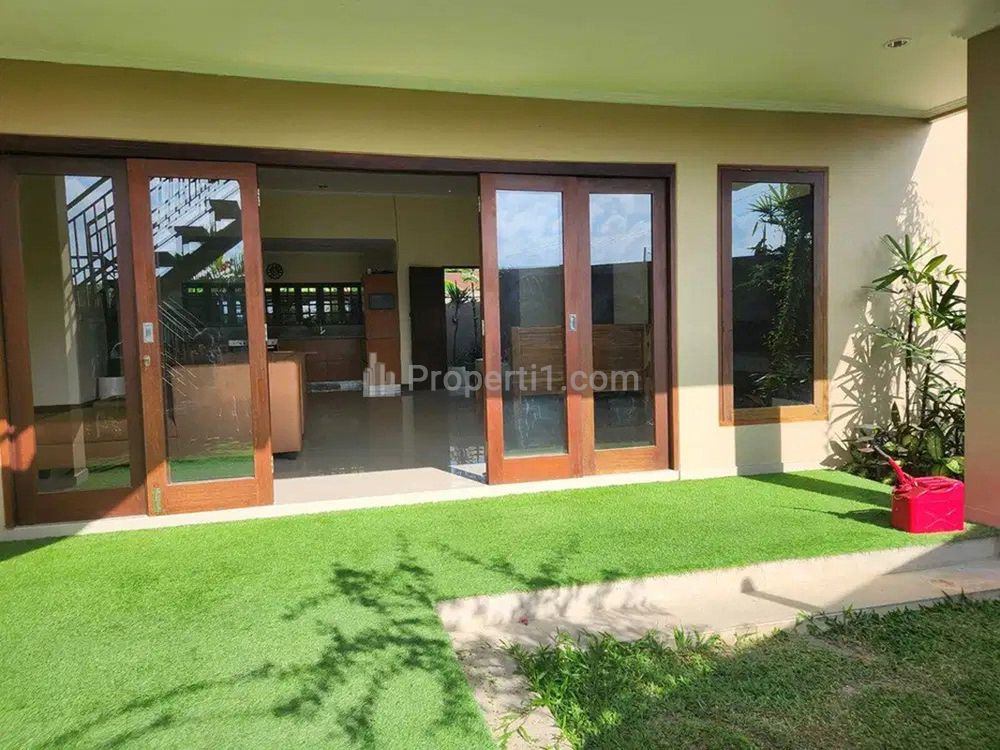 Jual Rumah Bagus 2 Lantai Semi Villa Semi Furnished Siap Huni di Cemagi Mengwi Badung Bali