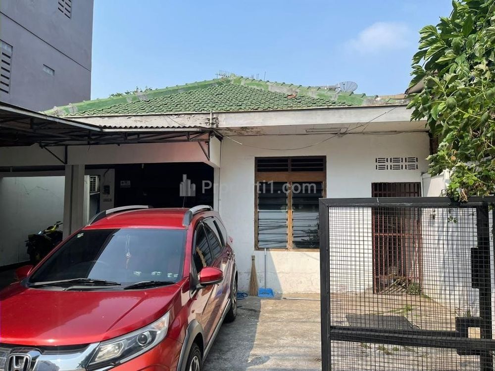 Rumah Dijual Seberang ITC Fatmawati di Kebayoran Baru Jakarta Selatan, 2 Lantai, 7 Kamar Tidur