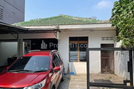 Rumah Dijual Seberang ITC Fatmawati di Kebayoran Baru Jakarta Selatan, 2 Lantai, 7 Kamar Tidur