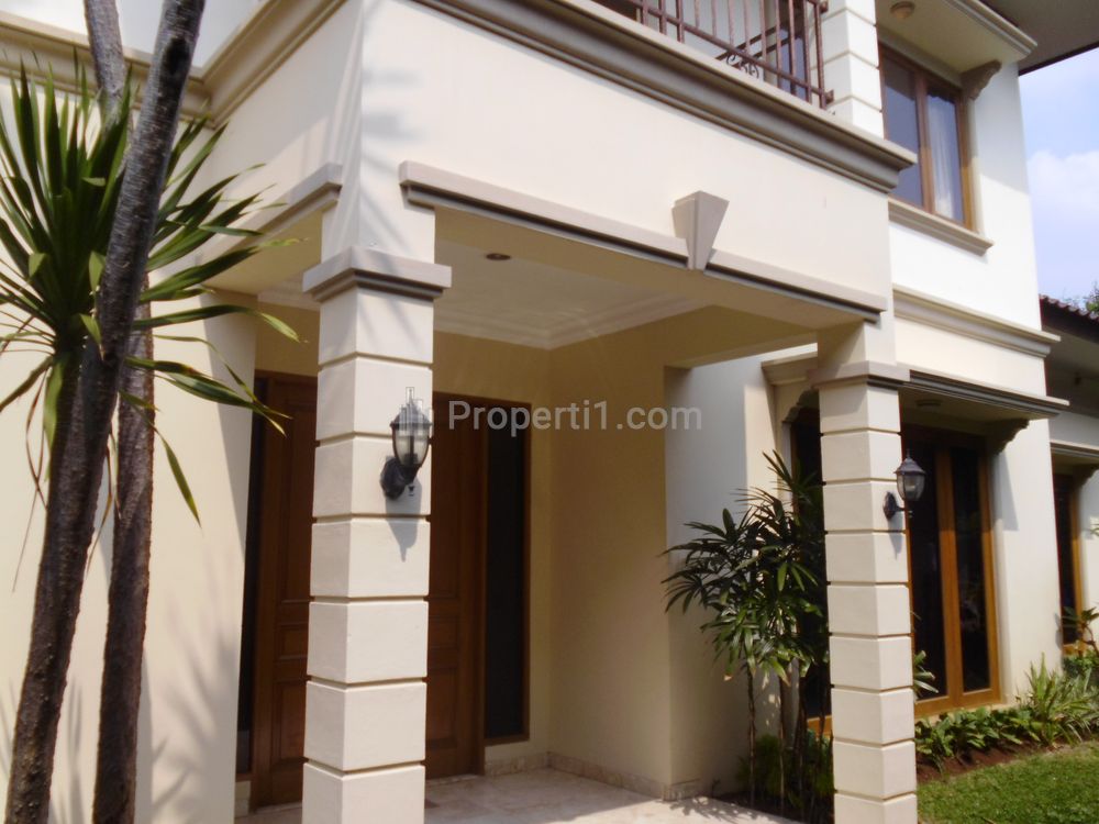 Disewakan Rumah Luas Ada Kolam Renang di Kemang Jakarta Selatan, Luas Tanah 1200m2, Luas Bangunan 600m2 STD457
