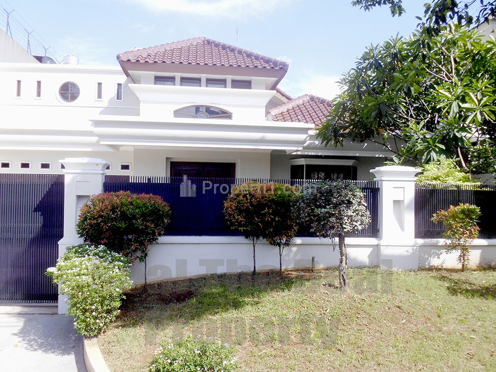 Disewakan Cepat Rumah Semi Furnished di Pondok Indah Jakarta Selatan STD370