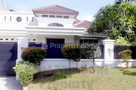 Disewakan Cepat Rumah Semi Furnished di Pondok Indah Jakarta Selatan STD370