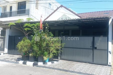 Jual Rumah Nyaman dan Aman Daerah Strategis di Sutorejo Prima Indah Surabaya Timur, dekat Galaxy Mall, Pakuwon City, Mulyosari, Kenjeran, dan ITS
