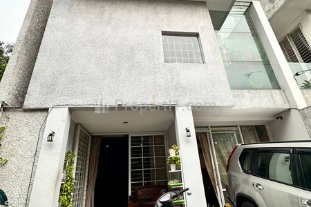 Rumah Dijual di Mampang Prapatan Jakarta Selatan dekat Gatot Subroto