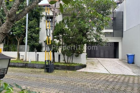 Jual Rumah 2 Lantai di Villa Kebagusan Asri dekat TB Simatupang Jakarta Selatan, 5+2 Kamar Tidur