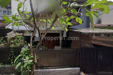 Rumah Dijual Dalam Komplek Dekat Living Plaza Cinere, Jakarta Selatan