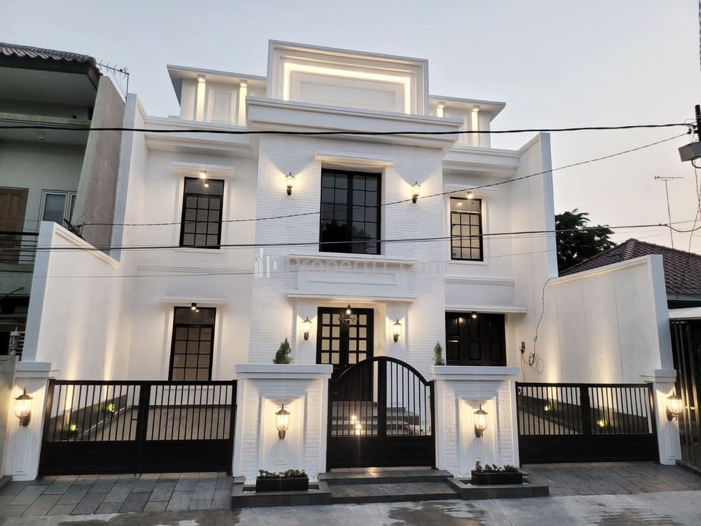 Jual Rumah Mewah American Style di Kertajaya Indah Surabaya