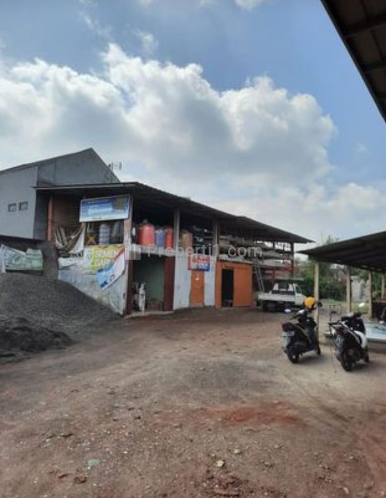 Dijual Usaha Material di Jalan Raya Pasir Angin Cileungsi Bogor