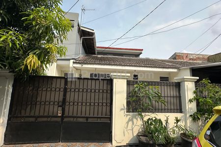 Dijual Murah Rumah 2 Lantai di Perum Bekasi Jaya Indah, Bekasi