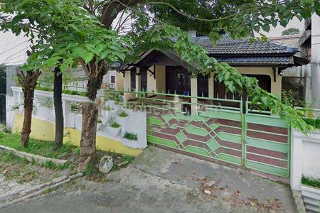 Dijual Rumah di Taman Kumudasmoro Semarang Barat, Luas Tanah 240 m2