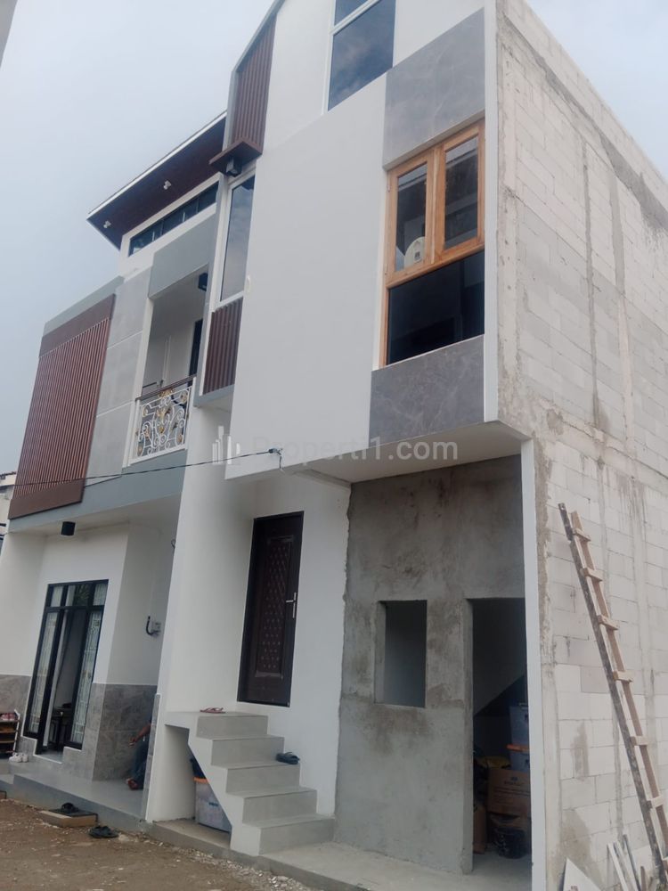 Dijual Townhouse 2 Lantai di Matraman Utan Kayu Jakarta Timur
