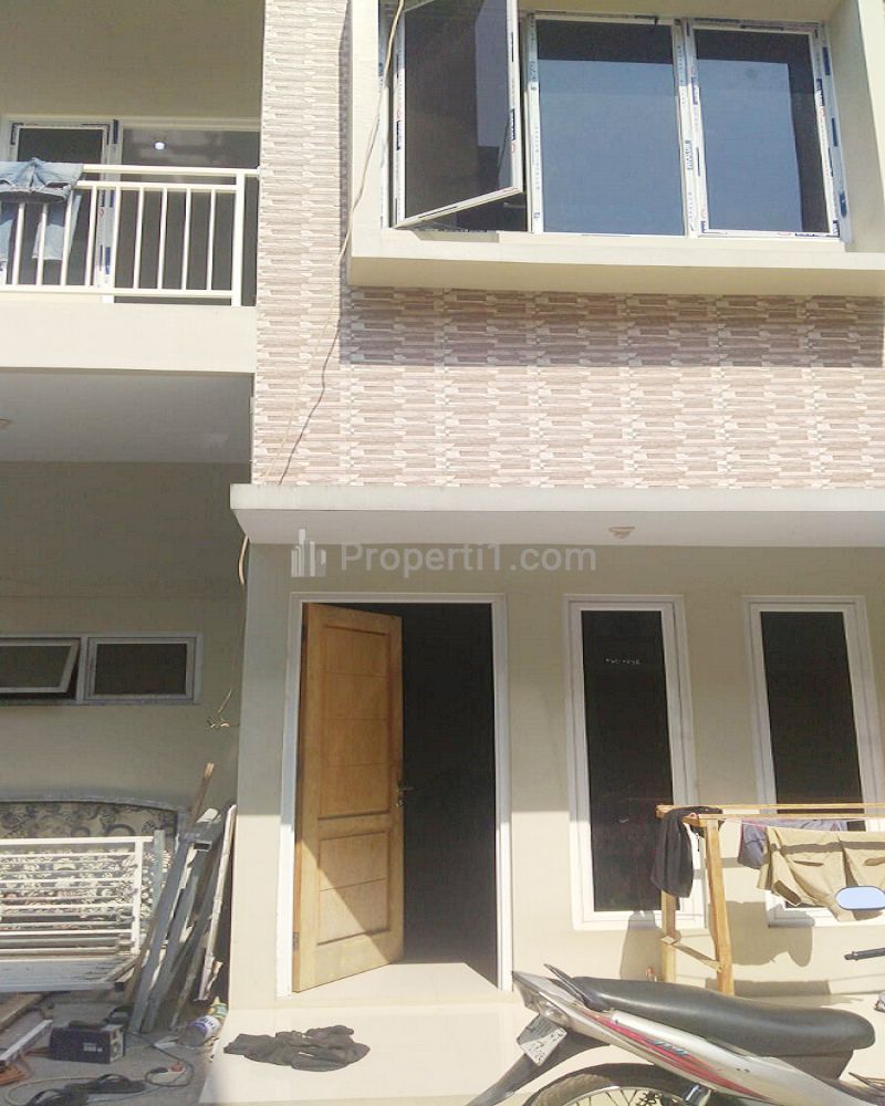 Rumah Dijual di Cibubur Jakarta Timur Dekat SMA Negeri 99 Jakarta, Pasar Jaya Cibubur, Trans Studio Mall Cibubur, RSUD Ciracas, RSKO Jakarta