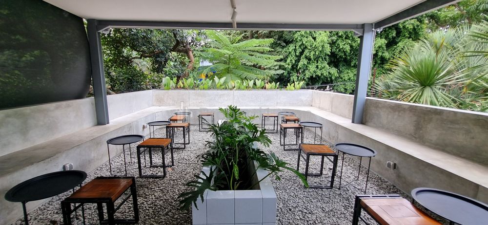 Dijual Cafe Masih Beroperasi di Cimandiri Bandung, Belakang Gedung Sate