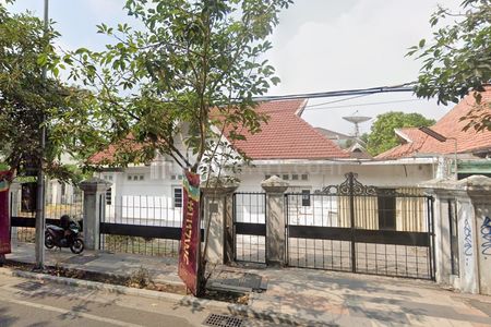 Jual Rumah Kosong Strategis Dekat Pusat Kota di Darmo Wonokromo, Surabaya Selatan