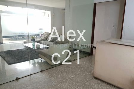 Dijual Murah BU Rumah Semi Furnished di Kemang Jakarta Selatan