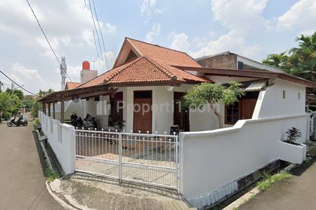 Dijual Rumah Lama Masih Bagus di Jl. Selat Lombok Duren Sawit Jakarta Timur