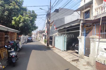 Rumah 3 Lantai di Tomang Jakarta Barat Dijual Cepat Dalam Bulan Ini