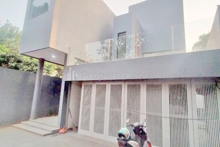 Dijual Cepat Rumah 2 Lantai Siap Huni di Cilandak Jakarta Selatan STDN0096